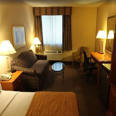 Clarion Hotel Park Central Далас Екстериор снимка