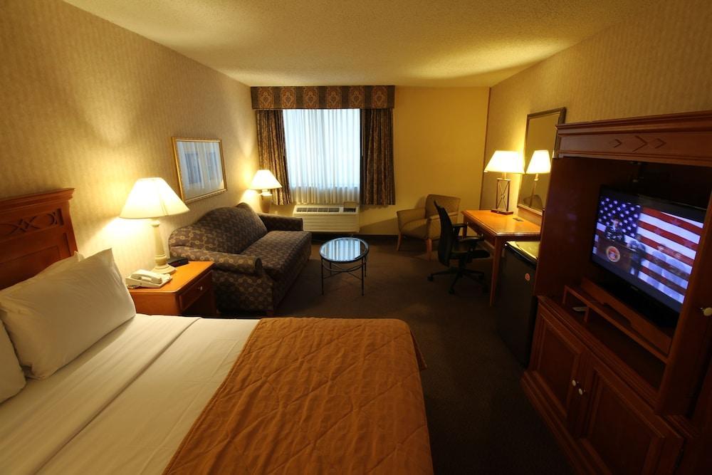 Clarion Hotel Park Central Далас Екстериор снимка