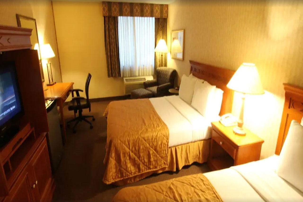 Clarion Hotel Park Central Далас Екстериор снимка