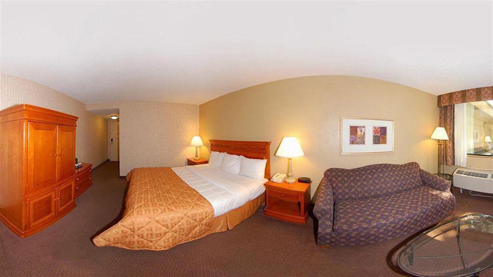 Clarion Hotel Park Central Далас Екстериор снимка